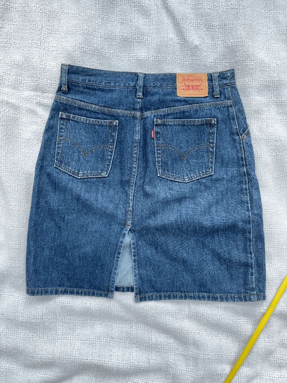 Levi's 2002 Made in Hong Kong Denim Mini Skirt Y2K Americana Size 10